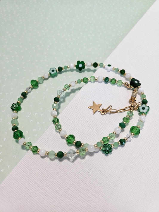 Green Flowers Necklace